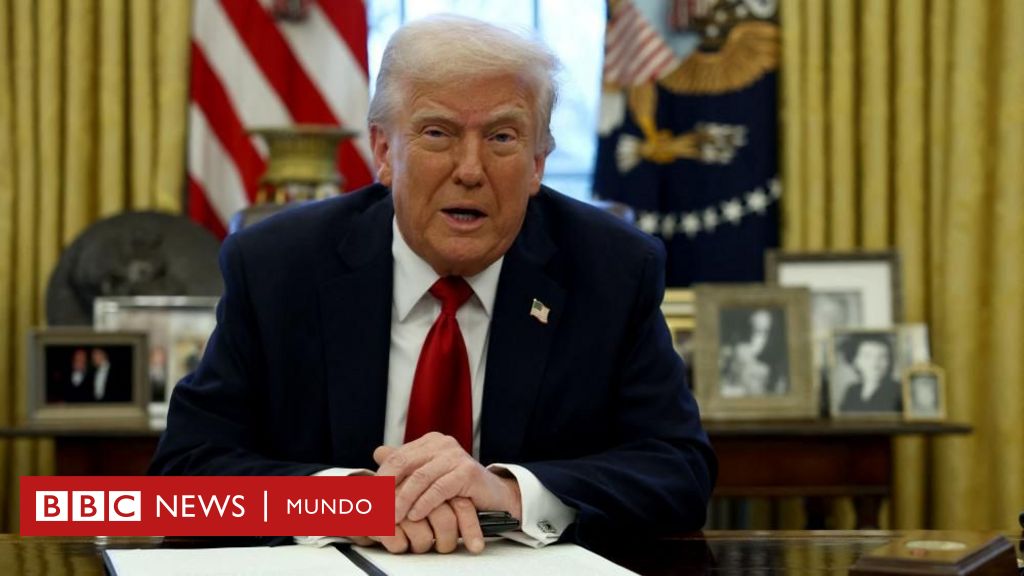 Trump anuncia aranceles de un 25% para los automóviles no fabricados en EE.UU. en una medida que puede tener un alto impacto en México