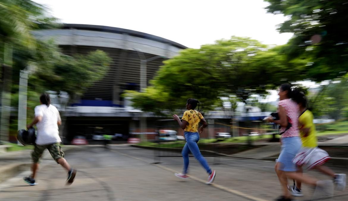 ¿Qué pasó con el coliseo El Pueblo, tras el fuerte aguacero en Cali?